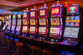 Giao diện nổ hũ slot online tại 0k9 với nhiều tựa game hấp dẫn cho người Việt